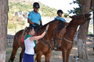Efes'e atlı jandarma