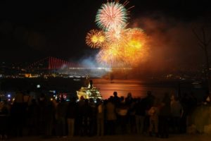 Havai fişek yasağı mahkemeden d&ouml;nd&uuml;