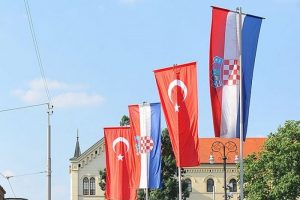 B&uuml;y&uuml;yen T&uuml;rkiye, &uuml;yeliği kapan Hırvatistan oldu