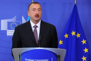 Aliyev'den Ermenistan'a sert uyarı