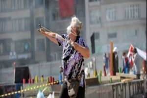 Marjinal teyzenin yeni g&ouml;r&uuml;nt&uuml;leri ortaya &ccedil;ıktı