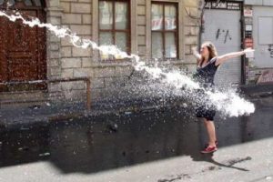 Toma'ya direnen gizemli kadın BBC'ye konuştu
