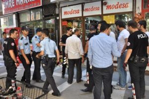Mağazada iade tartışmasında  kurşun yağmuru