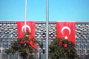 AKM'den Atatürk posteri neden indirildi?