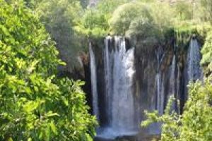 Doğa turizminin merkezi Yerk&ouml;pr&uuml; Şelalesi