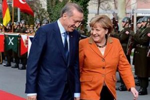 Kriz sonrası Merkel'den ilk a&ccedil;ıklama...