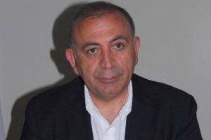 CHP'li Tekin'den m&uuml;ezzine teşekk&uuml;r