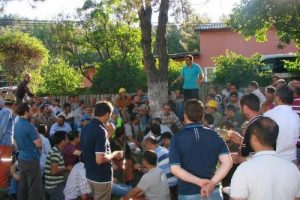 300 madenci, arkadaşları i&ccedil;in iş bıraktı