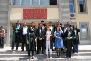 Avukatlar dilan'ın &ouml;ld&uuml;r&uuml;lmesini vahşet ve insanlık ayıbı saydı