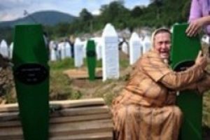 Srebrenitsa annelerine bir darbe de AİHM'den