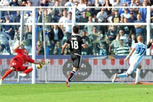 Bursaspor'da sağ kanada Weiss!