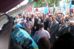 T&uuml;rkmen lider i&ccedil;in gıyabi cenaze namazı