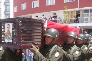 Hayatını kaybeden askerler toprağa verildi