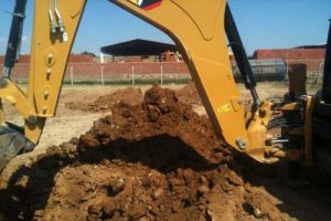 Bozuk konserveleri toprağa g&ouml;men fabrikaya ceza