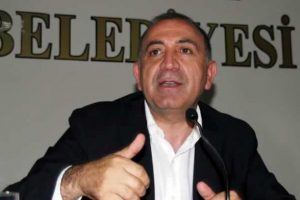 G&uuml;rsel Tekin: Demokrasi paketini ge&ccedil;irelim