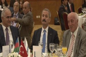 &Ccedil;ağlayan, Azerbaycanlı işadamlarıyla bir araya geldi