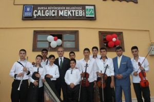 Bursa B&uuml;y&uuml;kşehir Belediyesi Orkestrası &Ccedil;algıcı Mektebi a&ccedil;ıldı