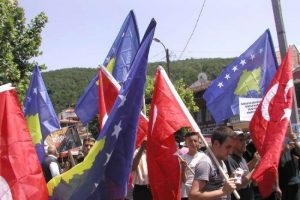 Kosova'da Başbakan Erdoğan'a destek mitingi
