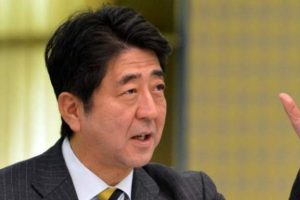Japonya Başbakanı kahraman oldu
