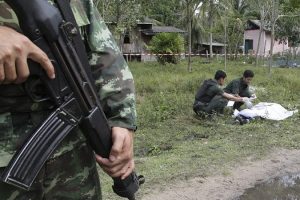 Tayland'da 7 asker öldürüldü
