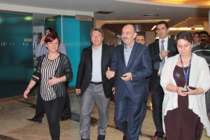 Bakan M&uuml;ezzinoğlu, &Ouml;zcan Akan'ı ziyaret etti