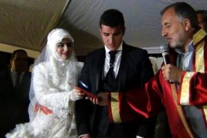Dillere destan d&uuml;ğ&uuml;n