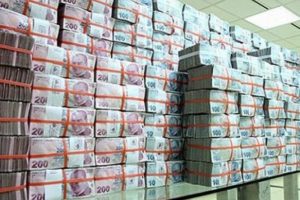 Bankacılıkta krediler 922.8 milyar TL'ye &ccedil;ıktı