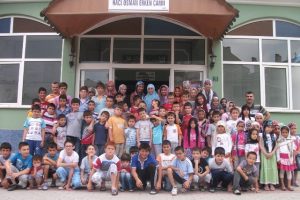Gemlik'te camiler &ccedil;ocuk a&ccedil;tı
