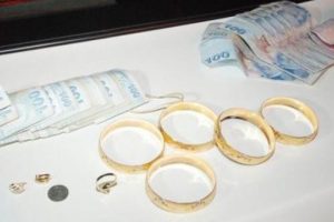 D&uuml;ğ&uuml;n evinin davetsiz misafirleri!