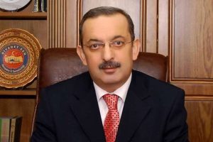 "Dindar-laik &ccedil;atışması oluşturulmaya &ccedil;alışılıyor"