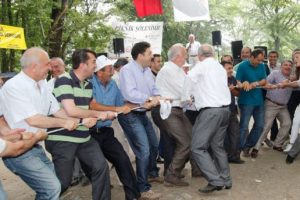 AK Parti ve CHP'li vekiller se&ccedil;im startını verdi