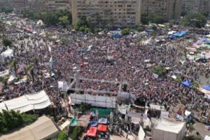 Muhaliflerden Mursi'ye salıya kadar s&uuml;re!