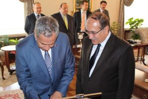 Arın&ccedil; sesini barometreye benzetti