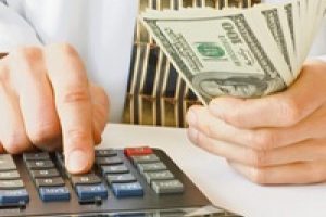 1 trilyon dolar ellerinden ge&ccedil;ecek