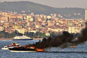 Muğla'da s&uuml;rat teknesi faciası