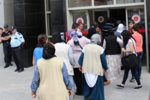 Derik'teki 13 &ouml;l&uuml;me tutuksuz yargılama