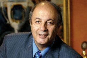 &Ouml;zilhan'a b&uuml;y&uuml;k onur