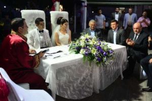 Bakan Yıldırım'dan mutlu evliliğin sırrı
