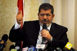 Yargıdan Mursi'ye bir darbe daha