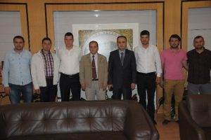 Akhisarspor kul&uuml;p yeni y&ouml;netimi Aktaş'ı ziyaret etti