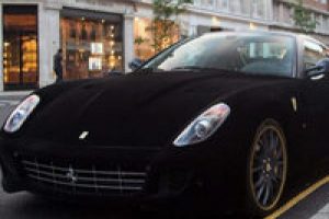Ferrari'sine &ouml;yle bir şey yaptı ki...