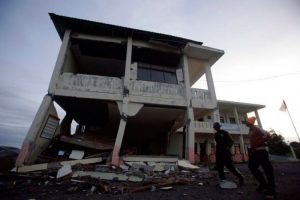 Endonezya'da deprem: 22 &ouml;l&uuml;