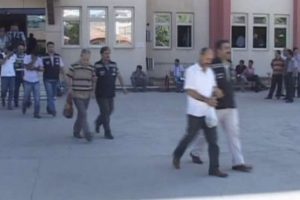 Dolandırılıcılık şebekesi &ccedil;&ouml;kertildi