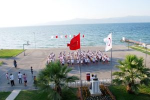 Mudanya'da kızılay kampı kapılarını a&ccedil;tı
