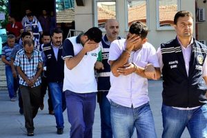 "Dolandırıcılık" operasyonunda 17 g&ouml;zaltı