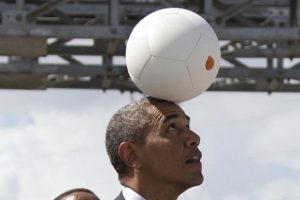 Obama'dan futbol g&ouml;sterisi