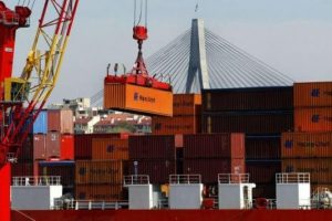 ABD'de dış ticaret a&ccedil;ığı beklentilerin &uuml;zerine &ccedil;ıktı