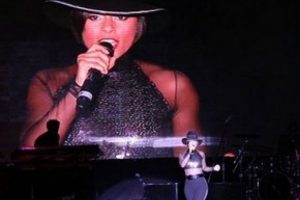 Alicia Keys'ten muhteşem konser