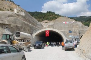 Bursa'da hummalı &ccedil;alışma