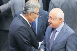 AK Parti'de &Ccedil;i&ccedil;ek &ccedil;atlağı